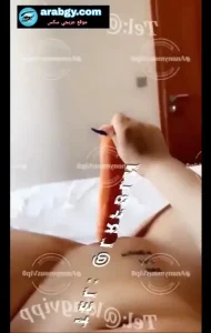 انجي خوري جديد تفرك كسها وتدحش الجزرة فيه