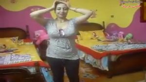 رقص شرقي منزلي -الست  المربربة ترقص وتتشخلع
