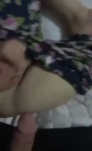 محارم حقيقي سوري يدخل على اخته يلعب بكسها