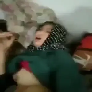 سكس قحبه كويتيه تتناك من ديوثها بطيزها فيلم حصري محجبه