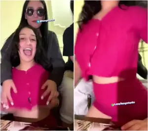 تركي لعب بنات سكسي يمسكو طياز وبزاز بعض